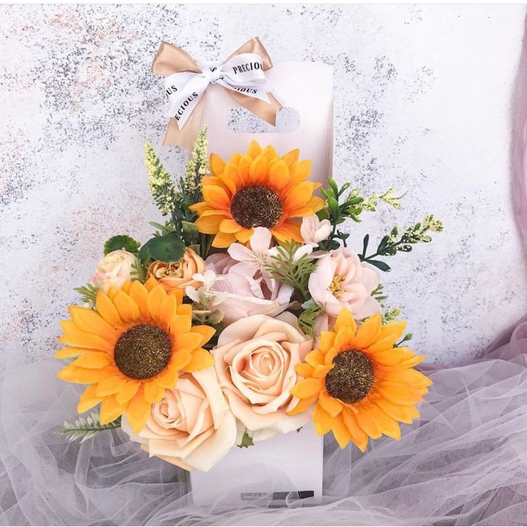 FLOWER ARRANGEMENT