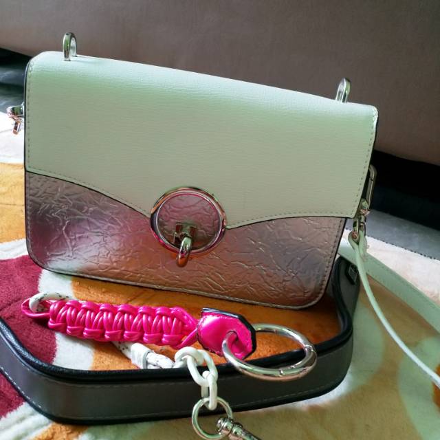 Tas Charles keith pl