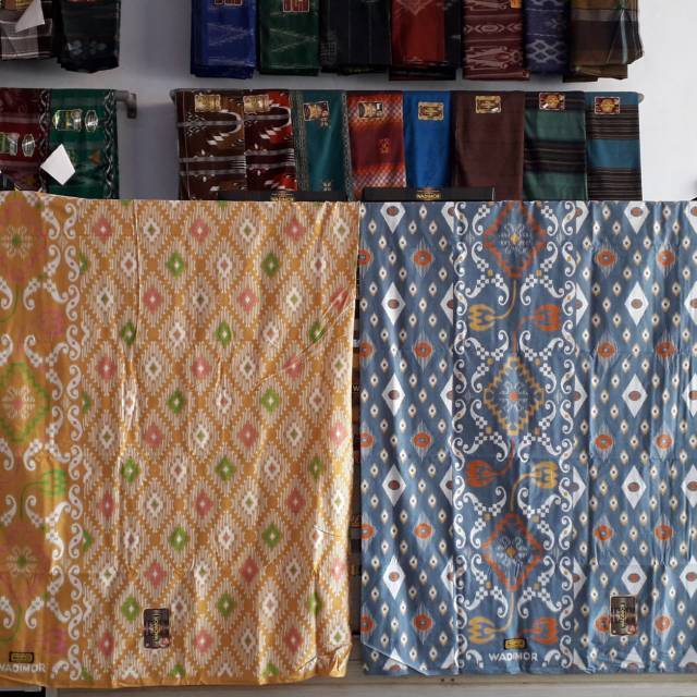 Sarung Wadimor Multi Colour