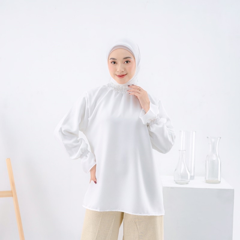 Atasan Kemeja Putih Polos Basic