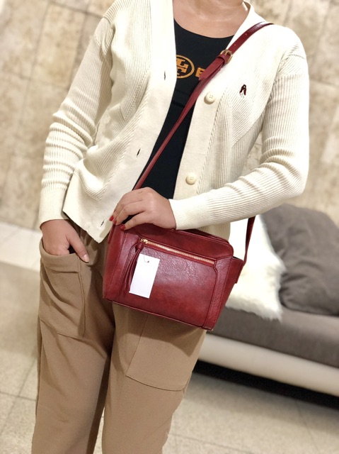 TAS SELEMPANG STRADIVARIUS BASIC IMPORT SLINGBAG