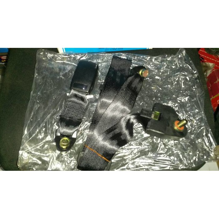 Sabuk pengaman model klik tapi manual