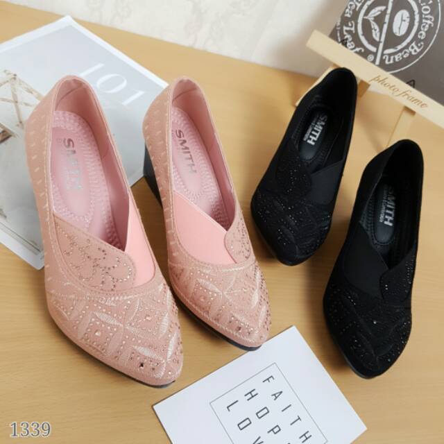 WEDGES SMITH 1339 (ui)