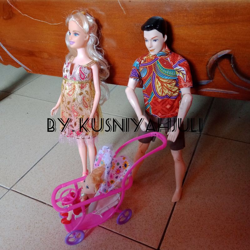Set Keluarga Barbie