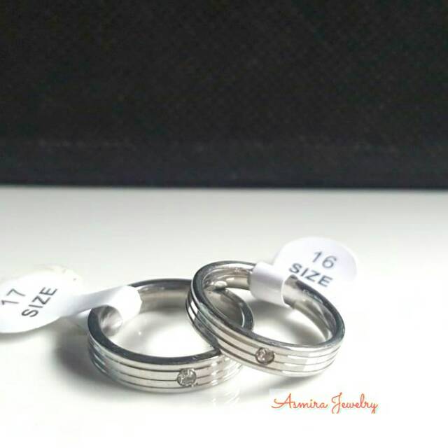 Cincin  Couple Titanium Permata