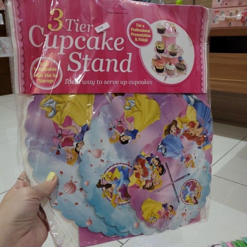 standing cupcake karakter