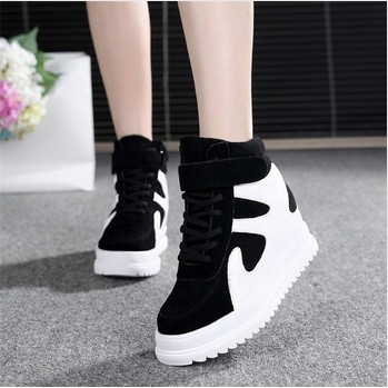 Boot Sneacker Sneaker Sapi Hitam