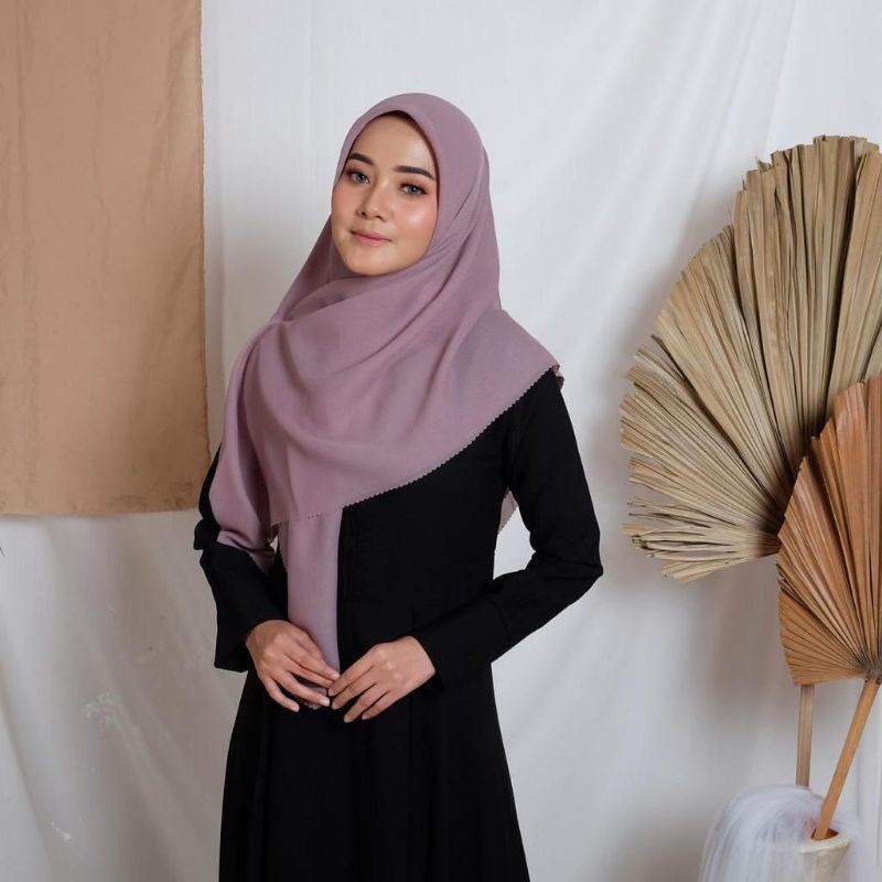 HIJAB BELLA SQUARE LASER CUT