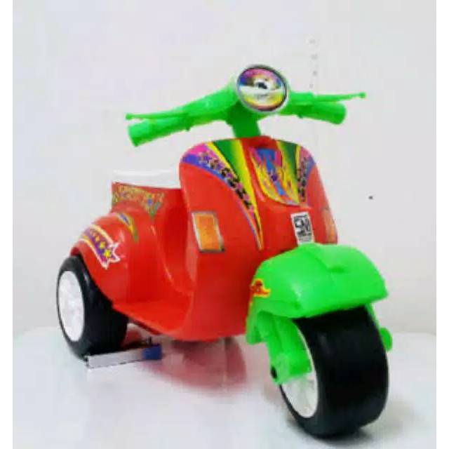 VESPA MAINAN ANAK