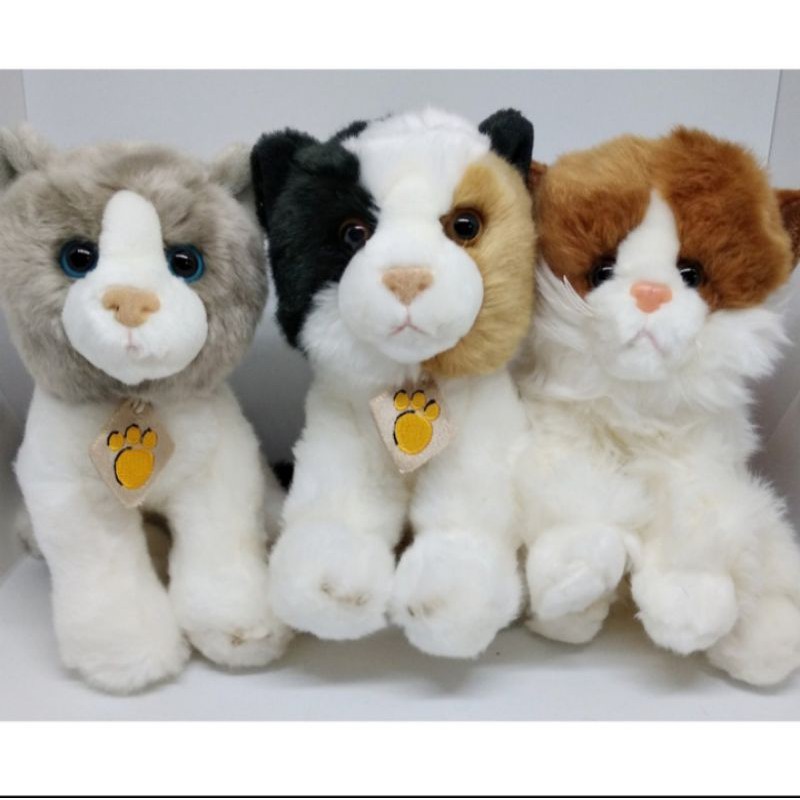 Boneka Kucing duduk