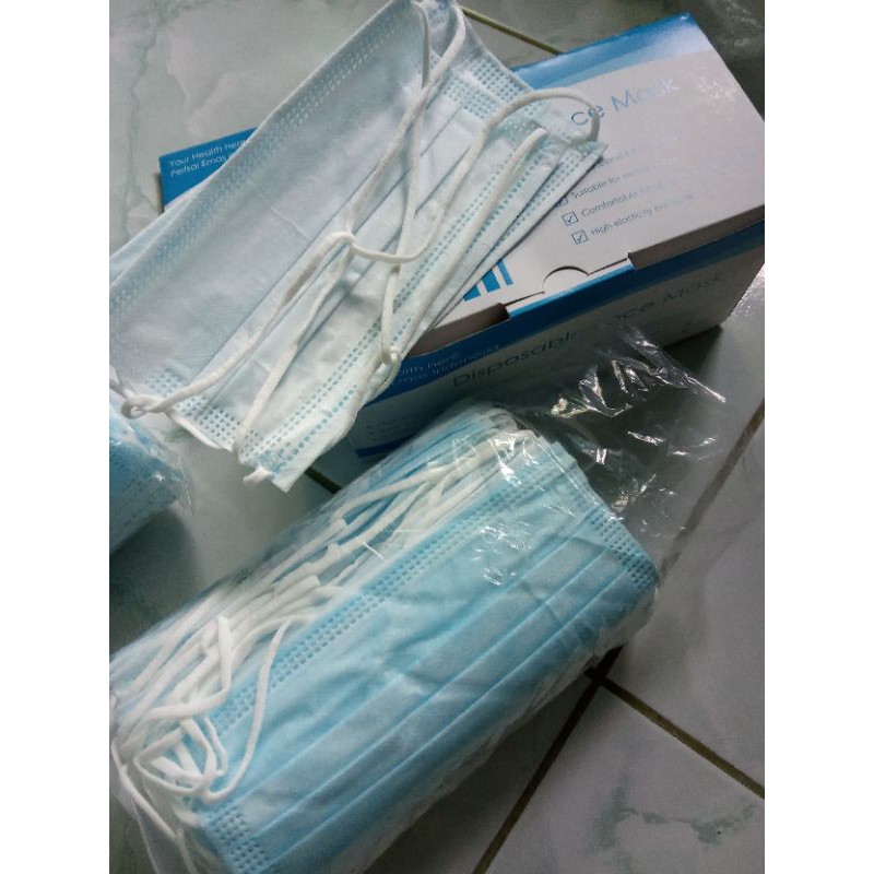 Masker Earloop dan Hijab