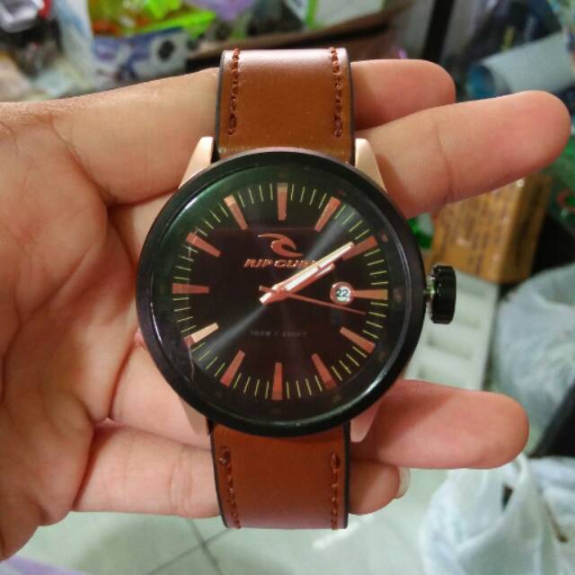 Jam tangan pria ripcurl