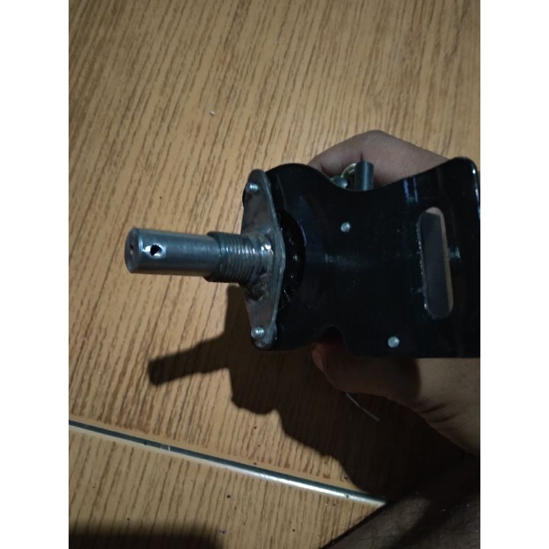 Konektor kabel fleksibel bor tunner