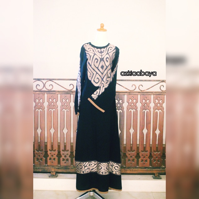 Azkia abaya arab