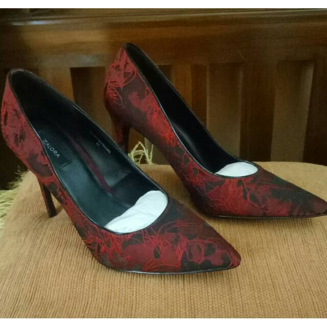 Sepatu Zalora