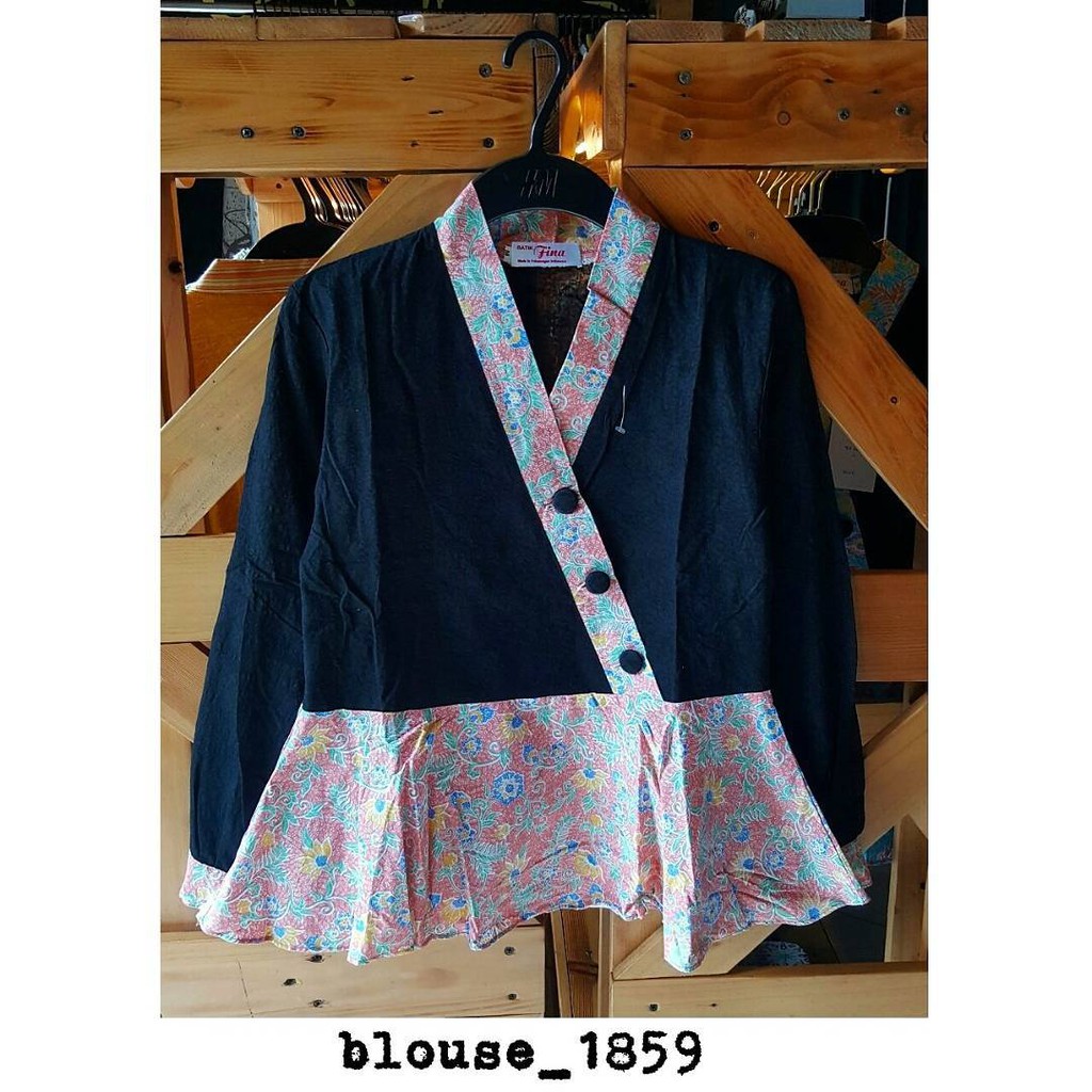 SPECIAL BLOUSE BATIK PEPLUM