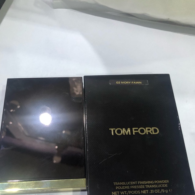 TOM FORD Translucent Finishing powder