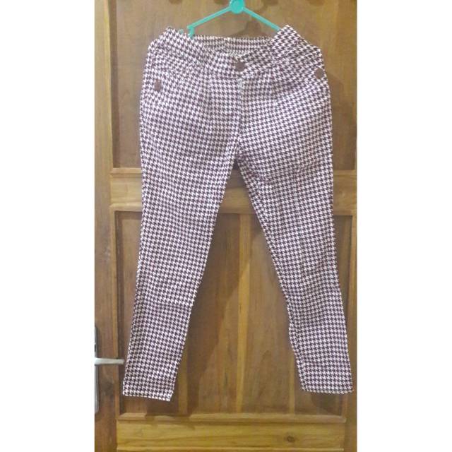Celana Houndstooth Maroon