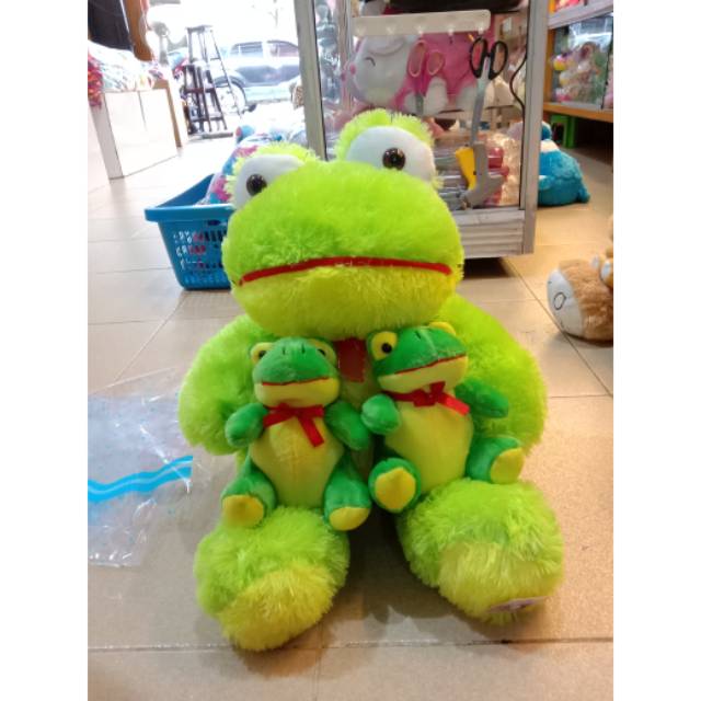 Keropi beranak 2. Boneka beranak