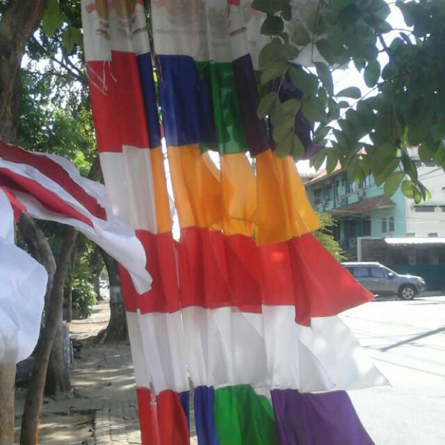 Bendera Umbul Umbul Zigzag