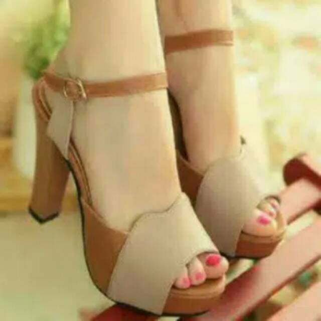 BASIC WEDGES CREAM BAGUS