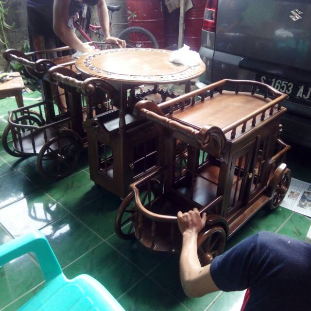 Kereta dorong kayu