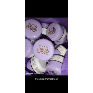 cream rcb