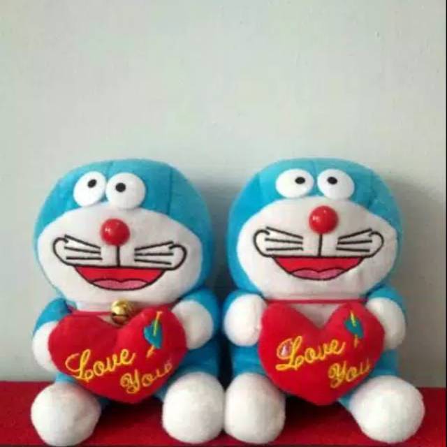 Boneka doraemon love size s