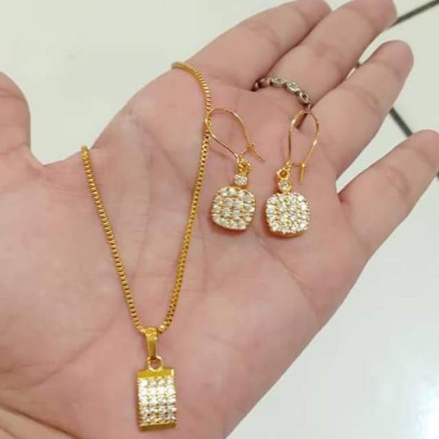 Set kalung petak