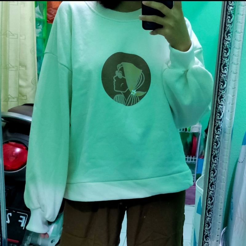 PRELOVED Sweater Supernova by NUNANANU