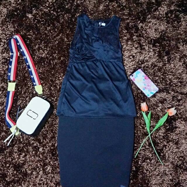 Tank top hitam lace