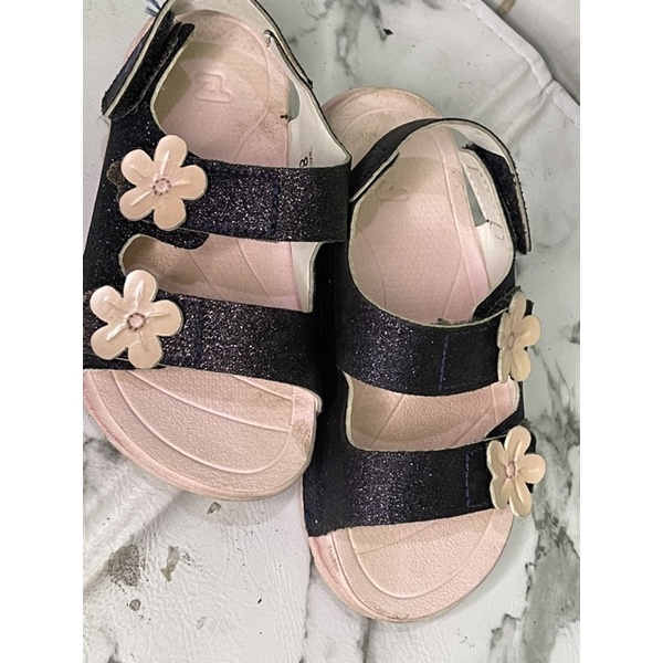 preloved toe zone sandal/sepatu anak