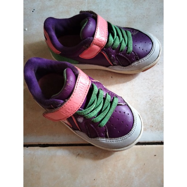Sepatu anak preloved