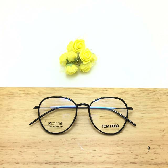 Kacamata frame TF 09
