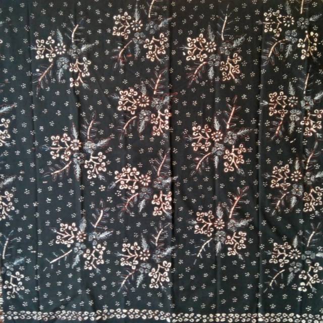 Batik tulis bakaran