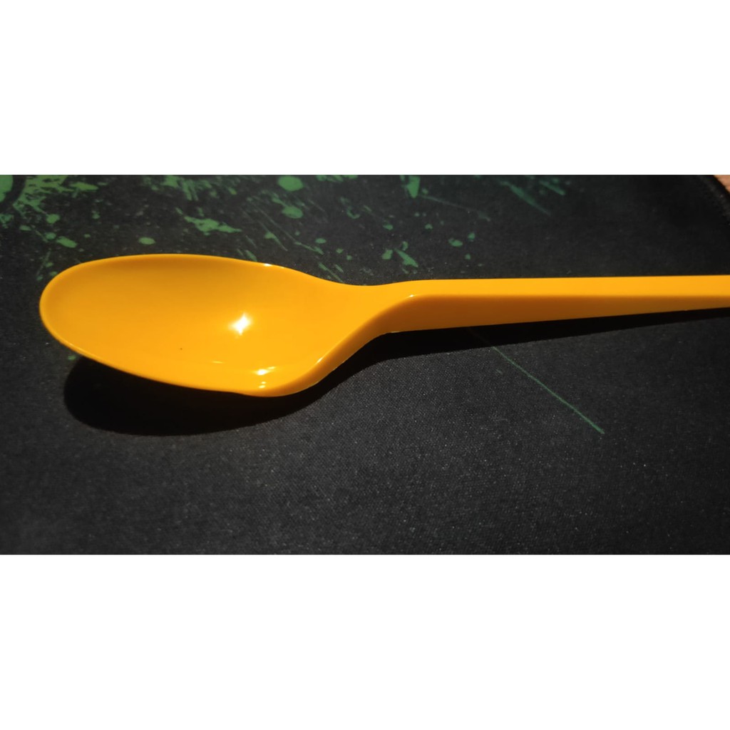 sendok plastik