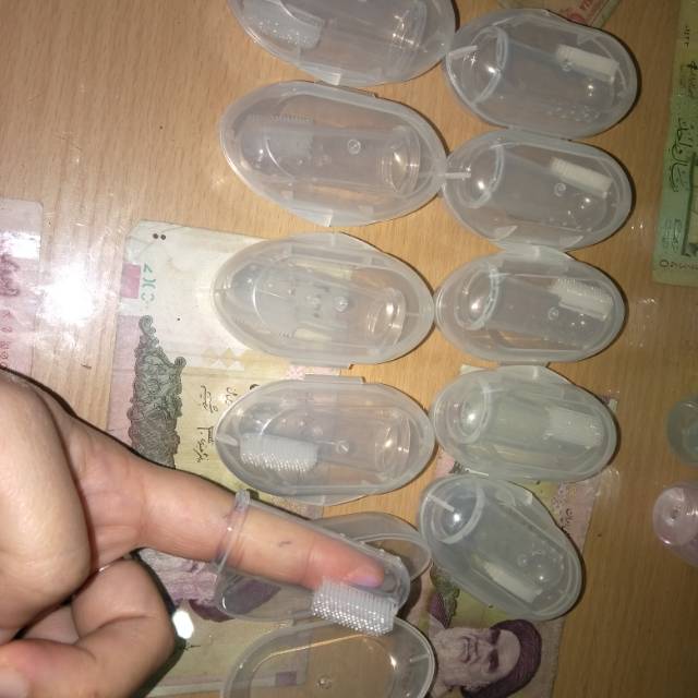 Sikat gigi jari