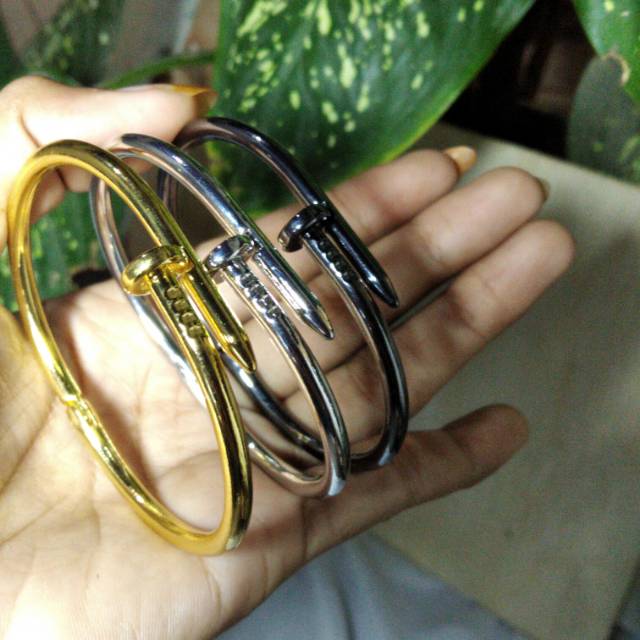 Jam tangan LED simpel
