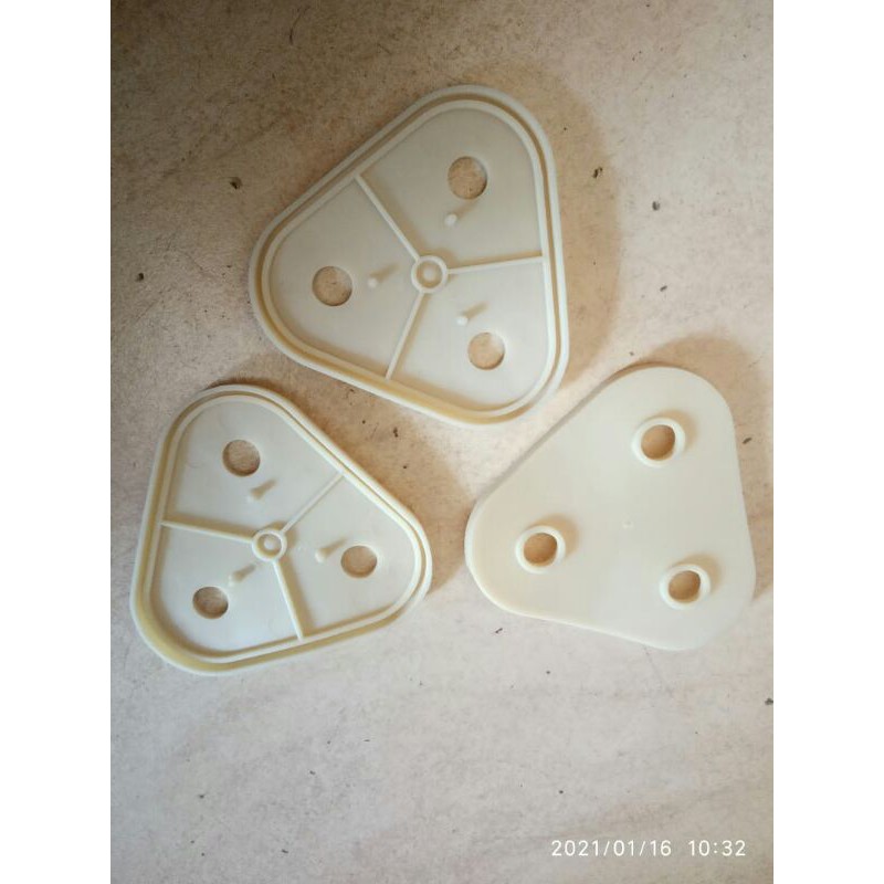Seal / Karet Segitiga