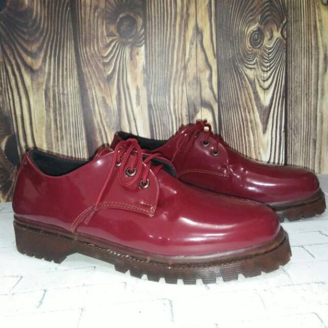 Sepatu docmart cewe