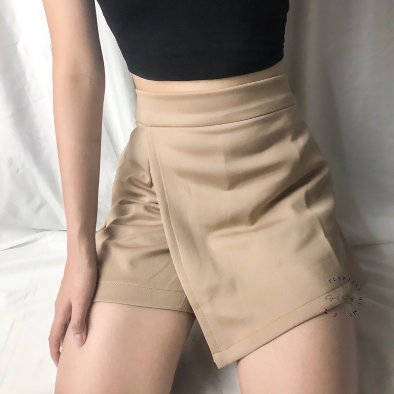 Greta Skort