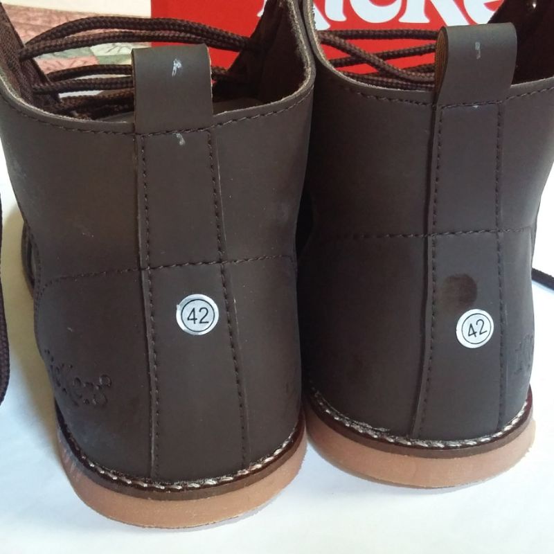 sepatu kickers