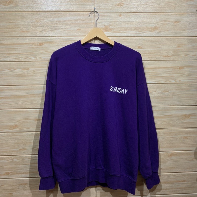 Crewneck Sunday