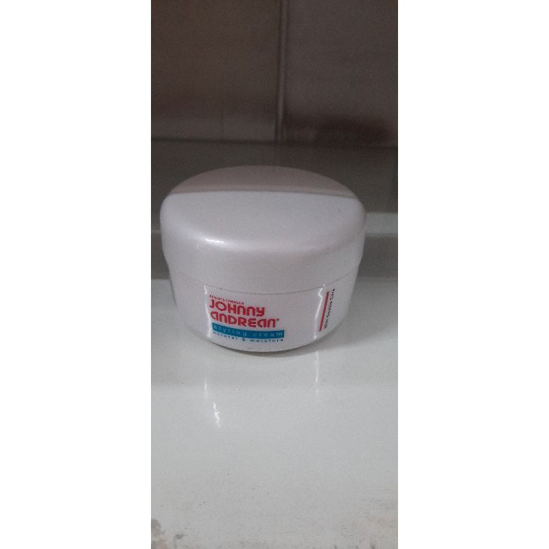 JohnnyAndreanStylingCream&Moisture