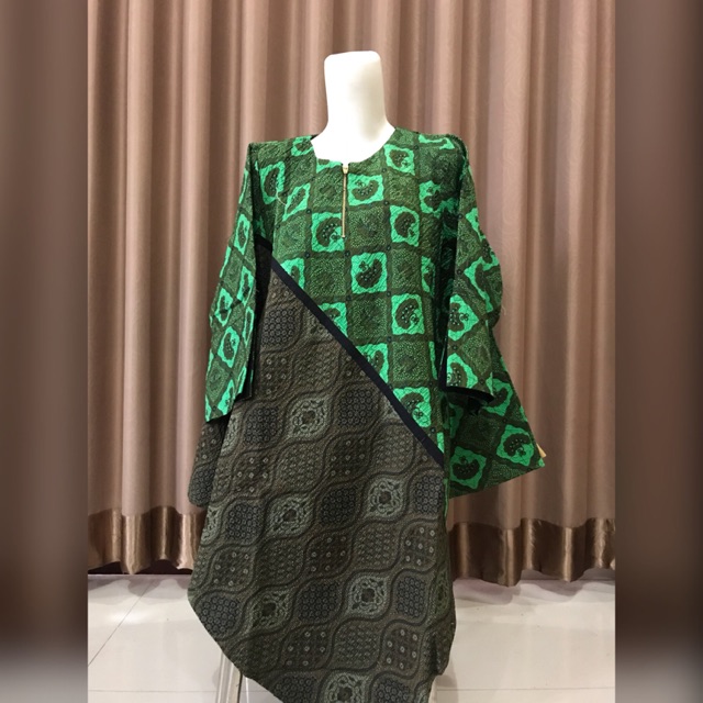 Blouse Layang-layang