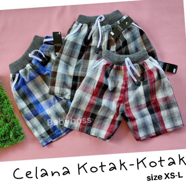 Celana harian kotak