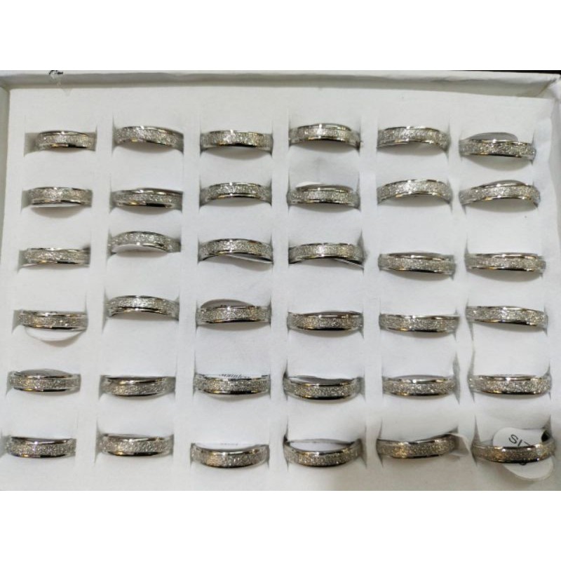 cincin titanium pasir putih