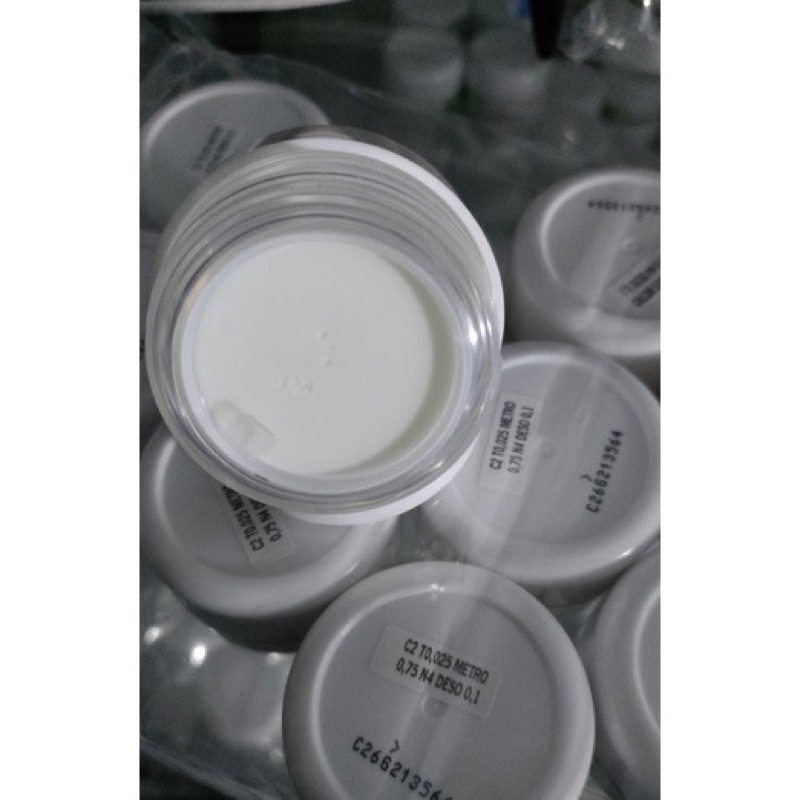 cream malam C2 metro acne