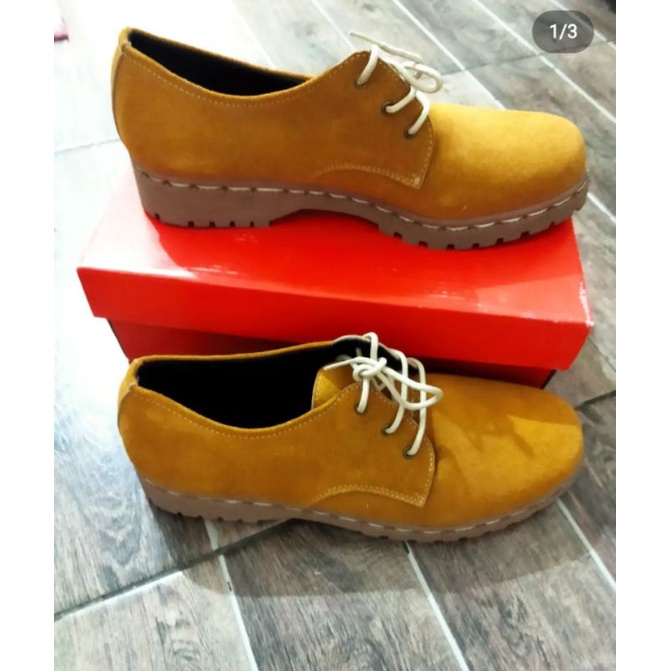 sepatu premium