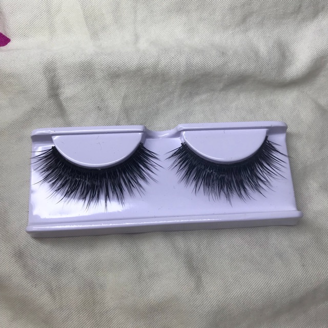 Cissie.eyelash